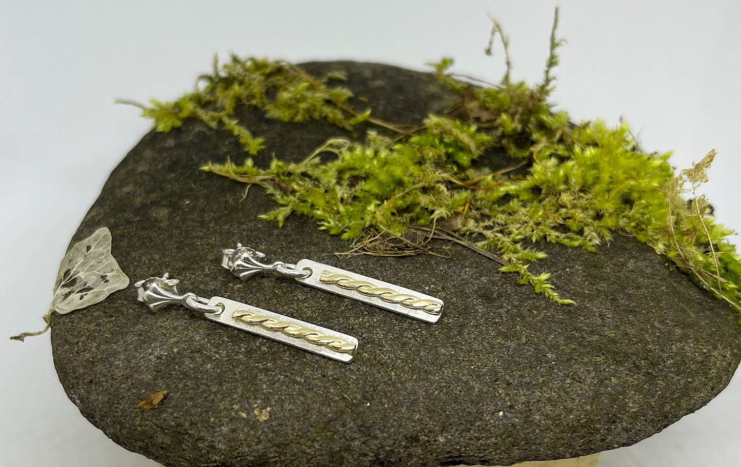 Rope twist earrings