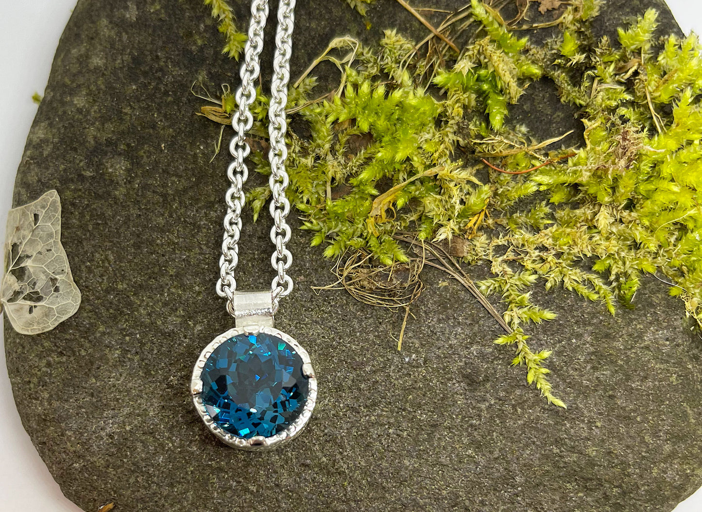 London blue pendant