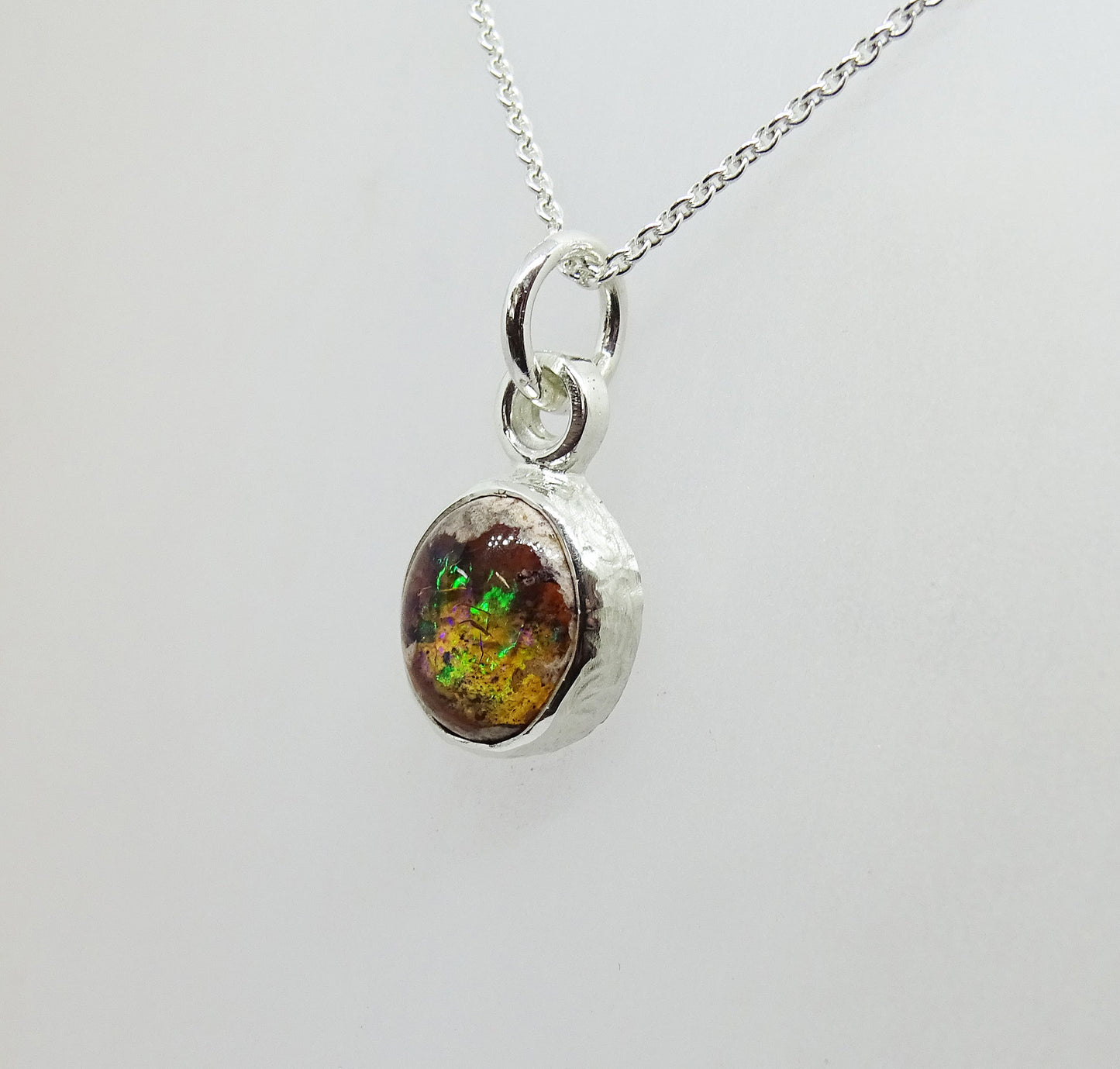 Deep water opal