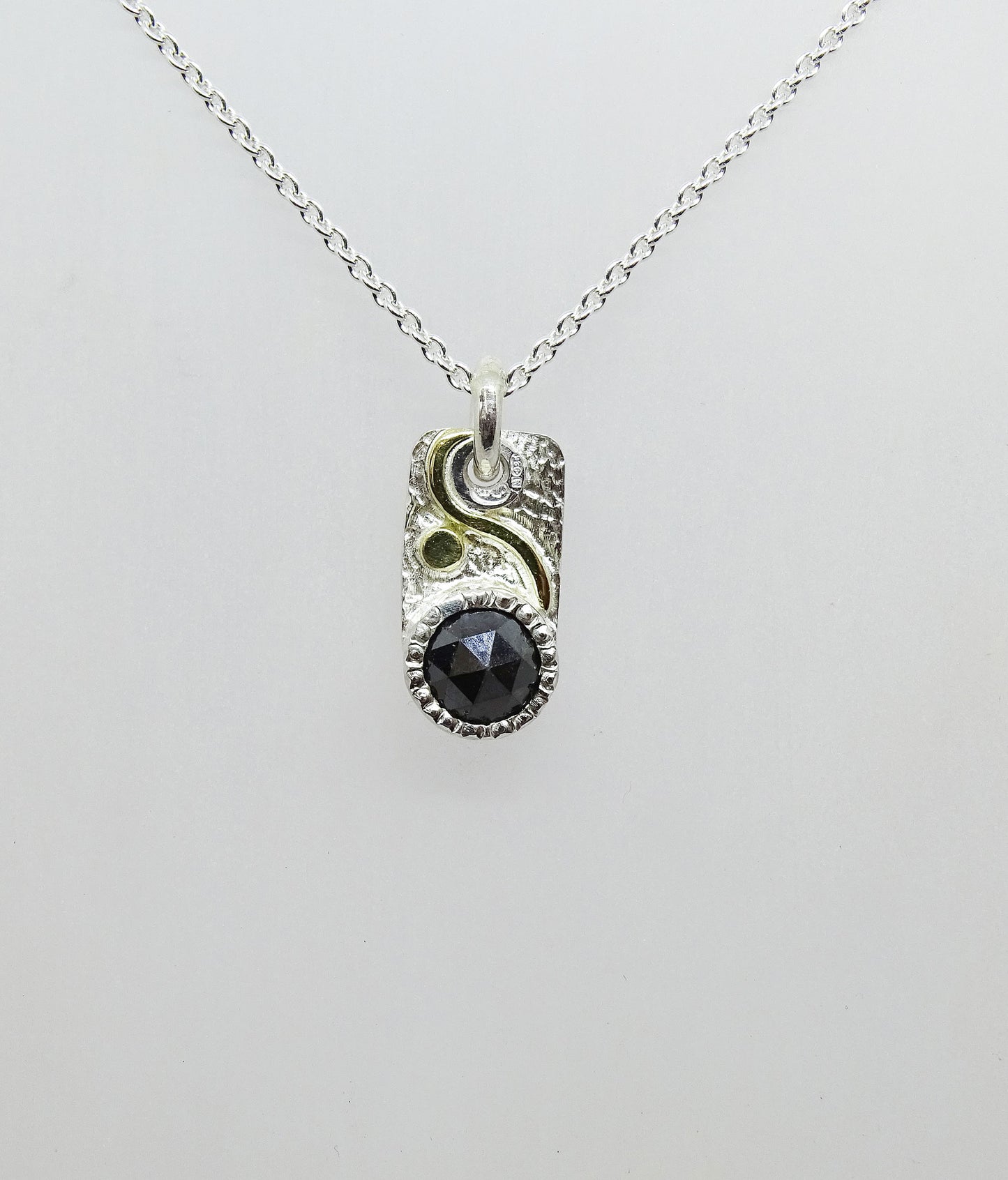 Black diamond tag