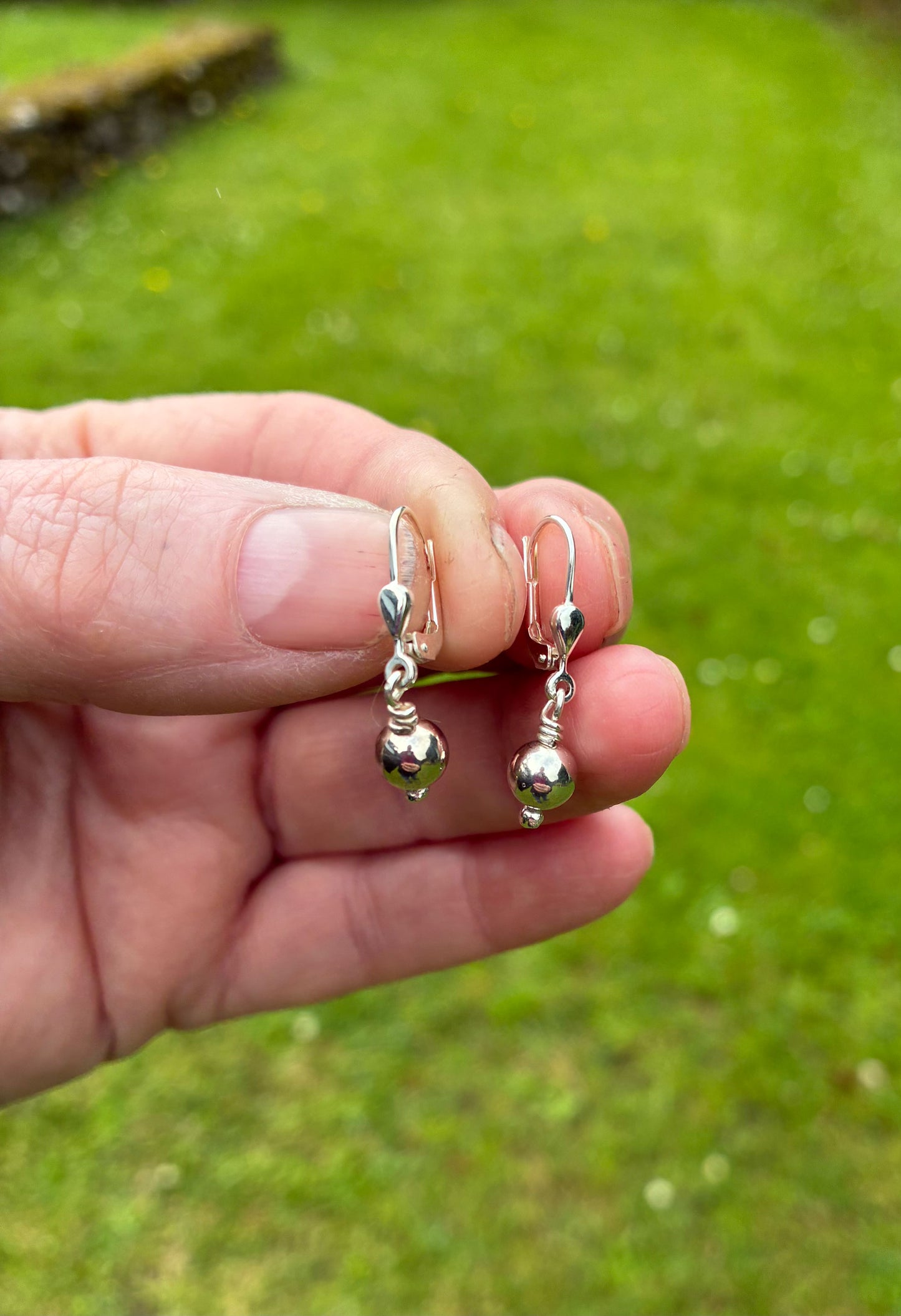 One ball earring