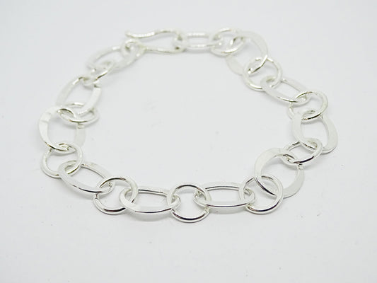 Hammered chain bracelet.