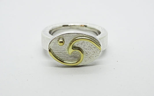 Wave with moon ring.