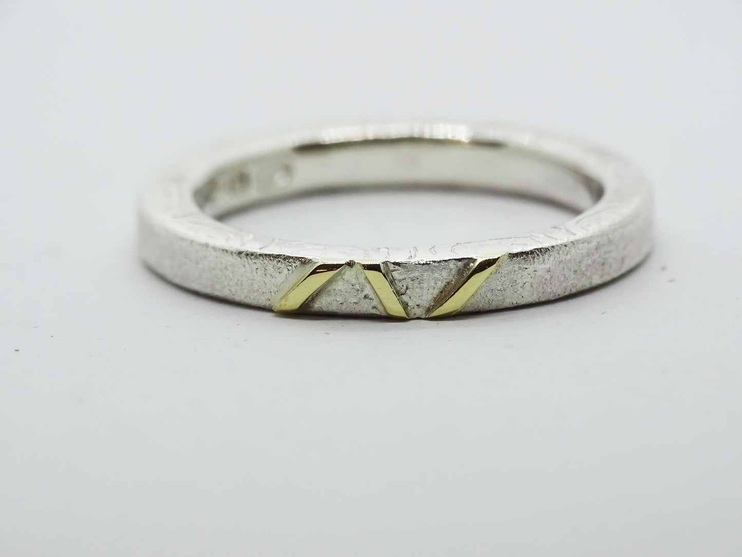 ZigZag ring