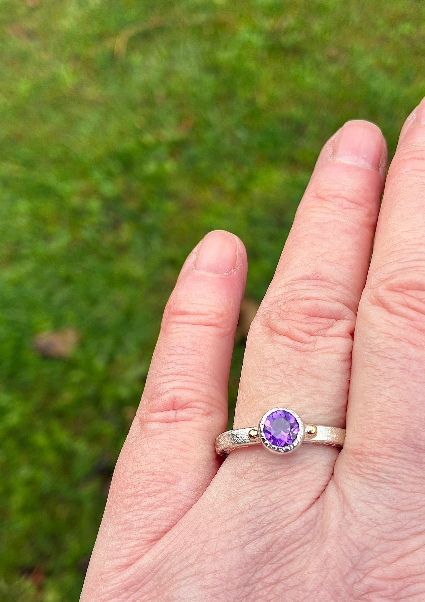 Amethyst 6mm ring.