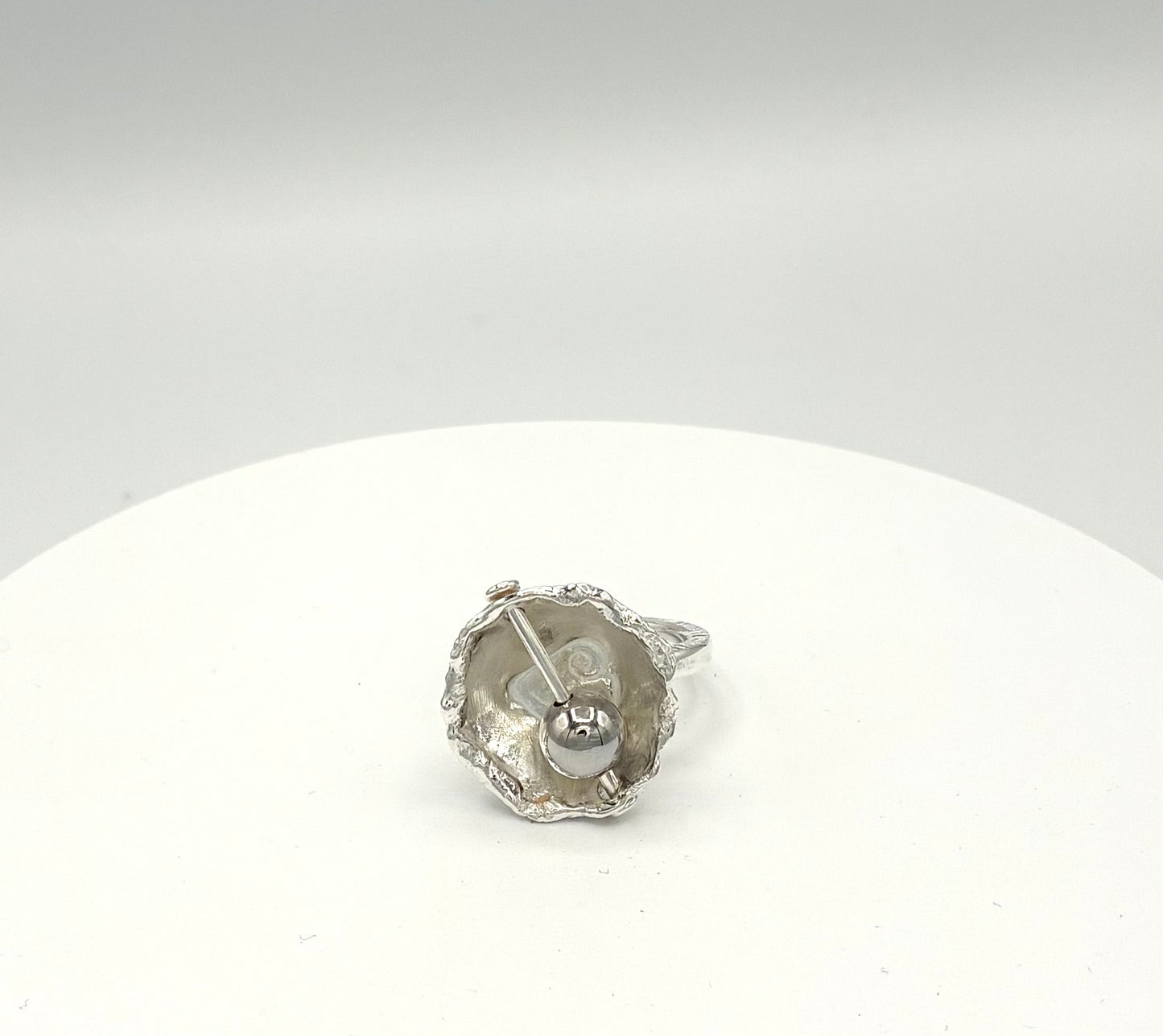 Ring. Flower with ball 1.