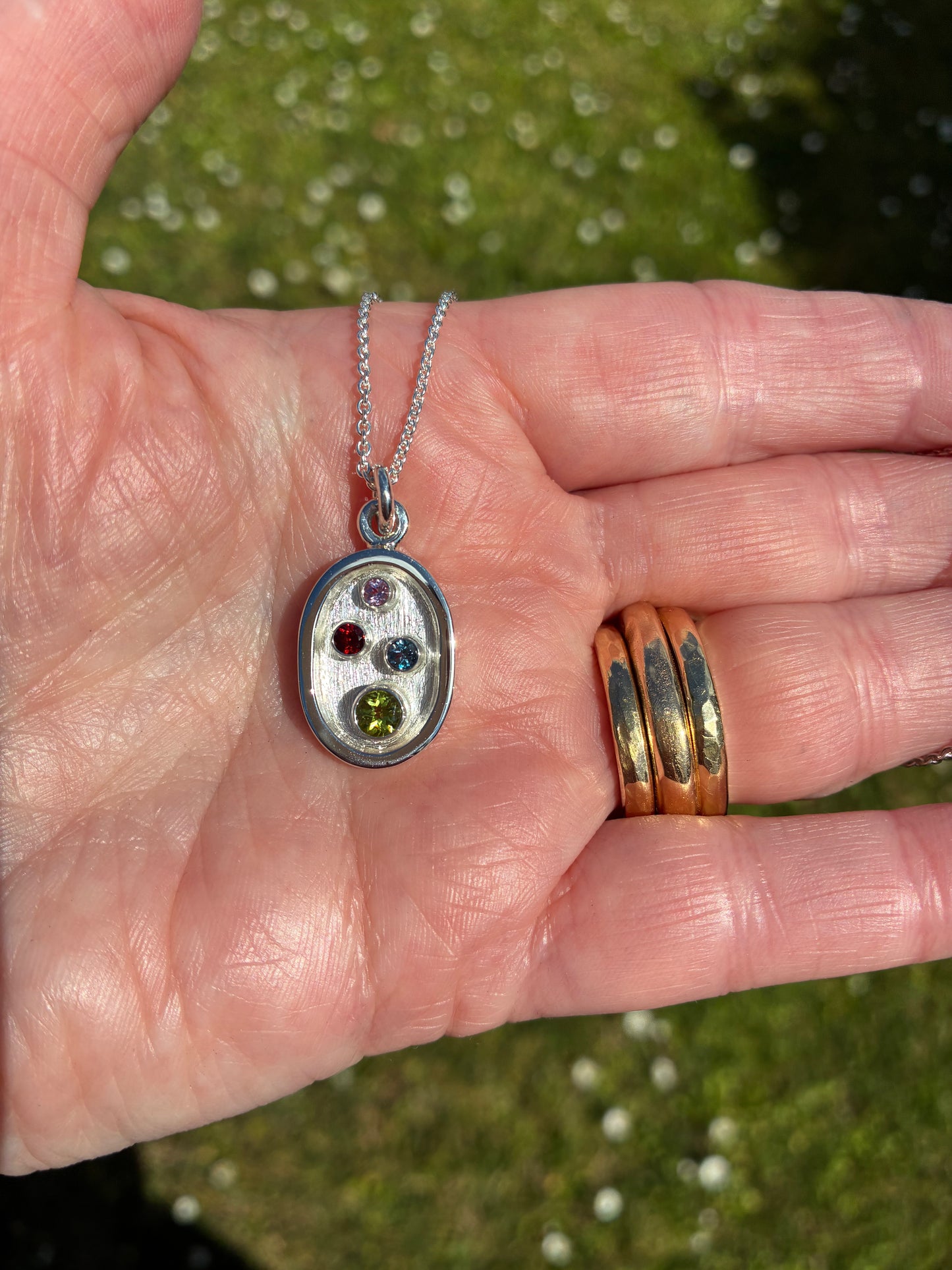 Pendant. Oval 3.
