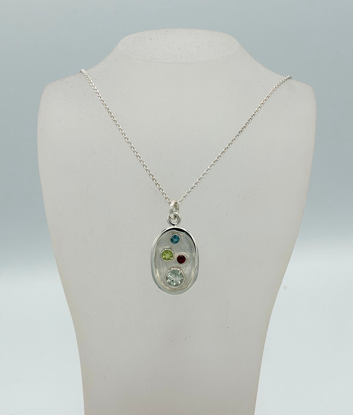 Pendant. Oval 2.