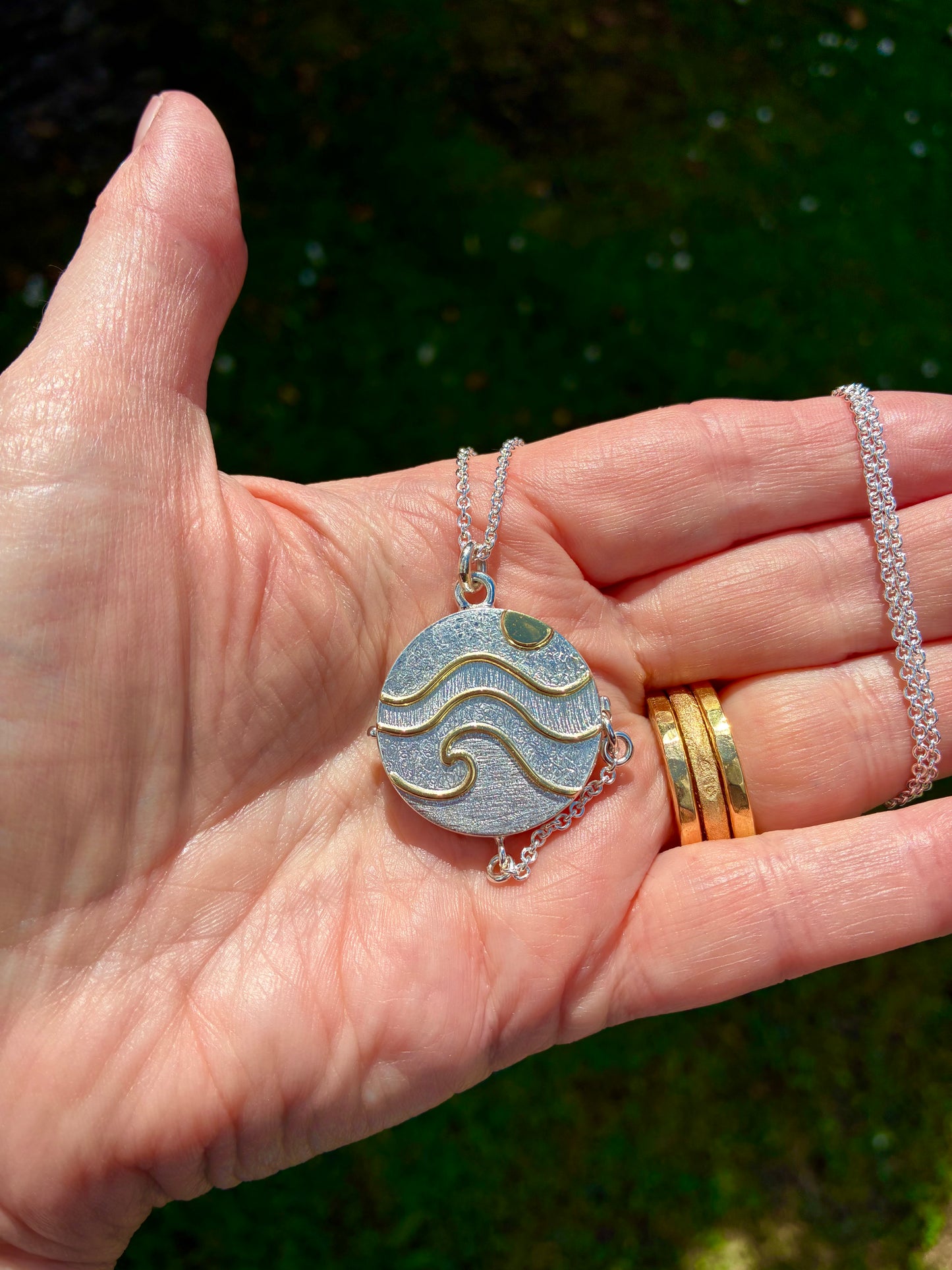 Pendant. Silver box.