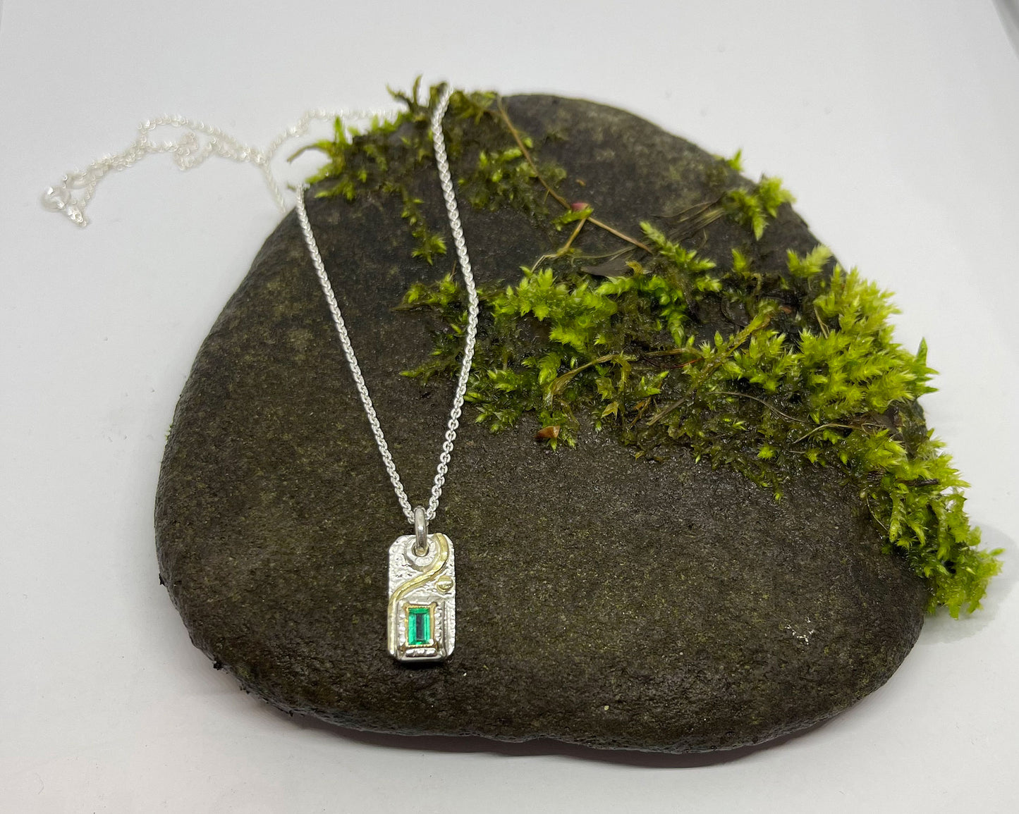 Emerald tag