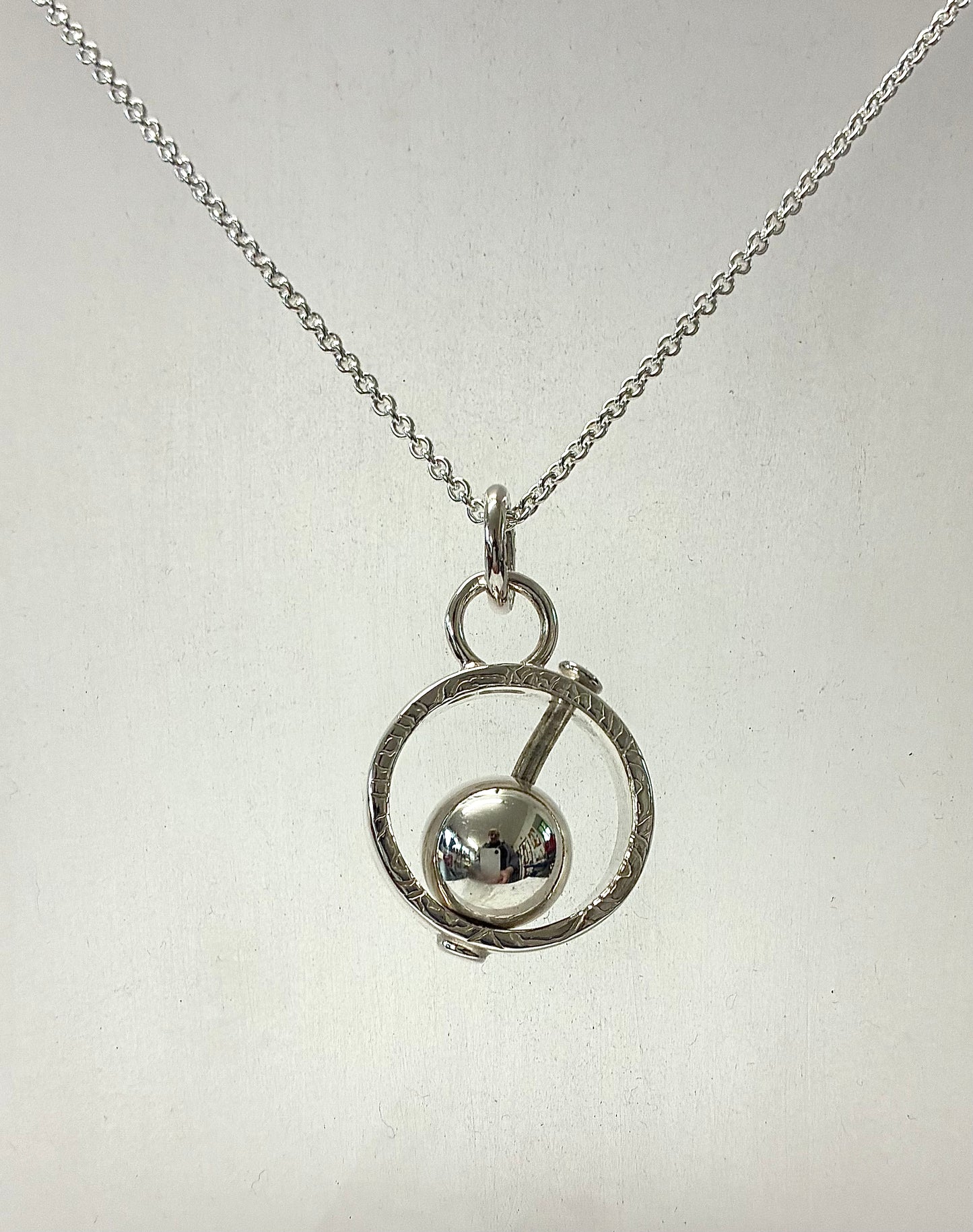 Pendant. Ball.