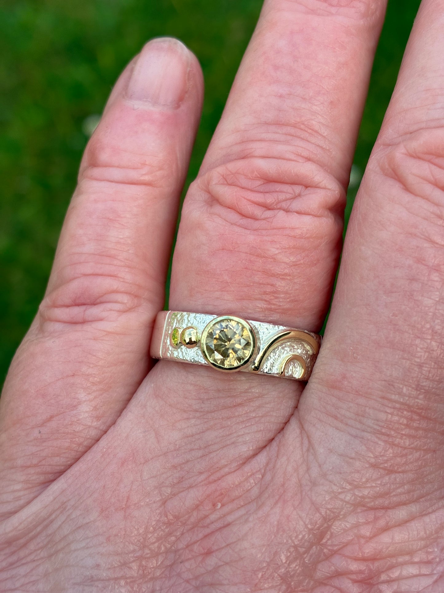 0.75ct Brown diamond ring.