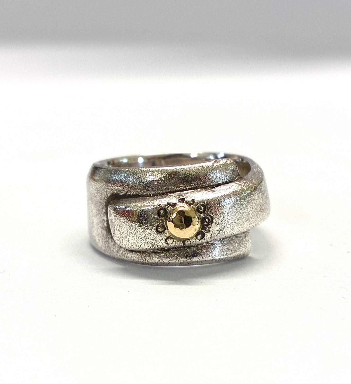 Ring. Wrap 3.